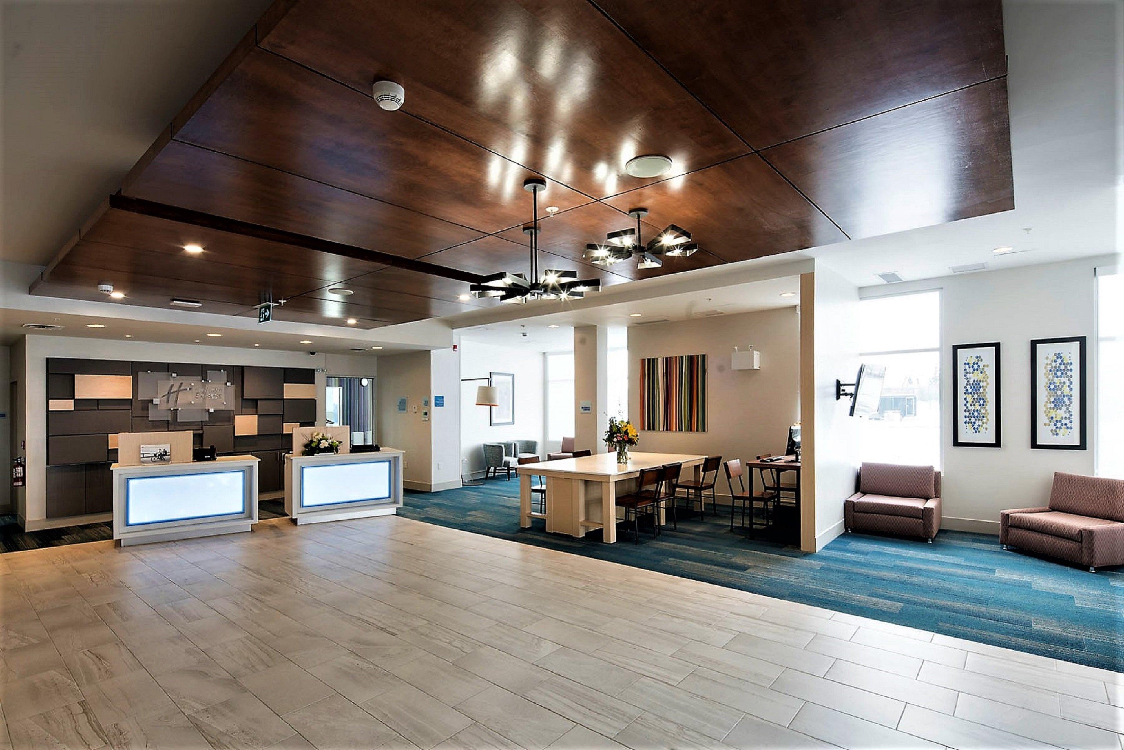 Holiday Inn Express - Red Deer North By Ihg Eksteriør billede