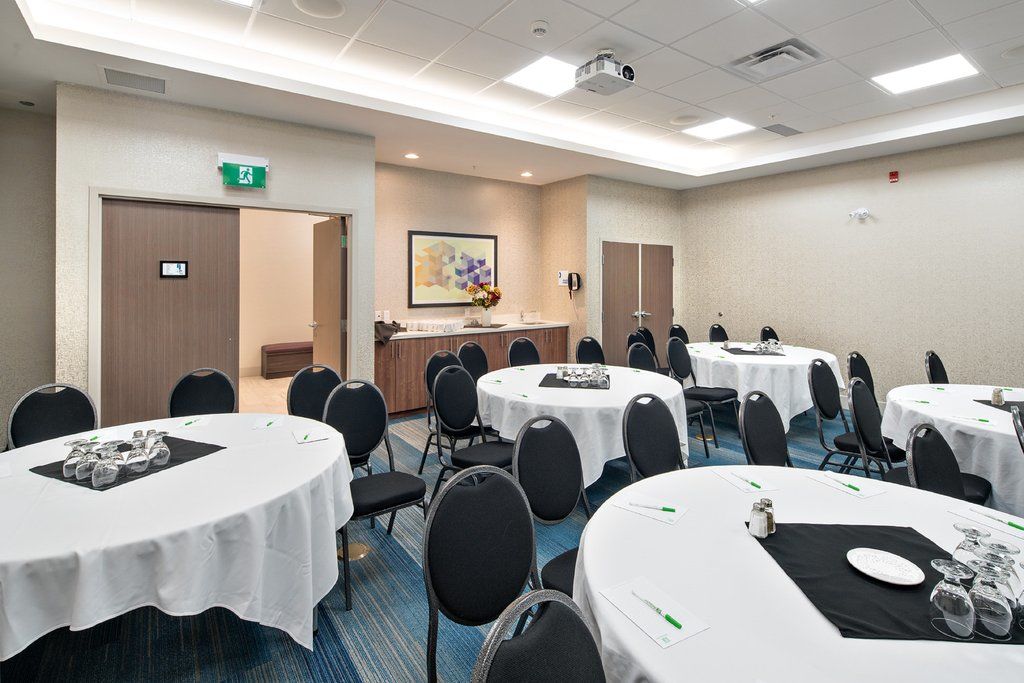 Holiday Inn Express - Red Deer North By Ihg Eksteriør billede